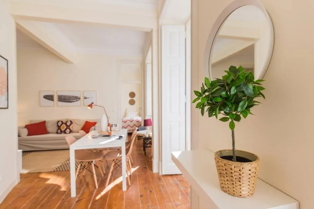 Апартаменты 135 B - Alfama Renovated Charming Historic Flat Near Baixa Лиссабон 0*,  Португалия