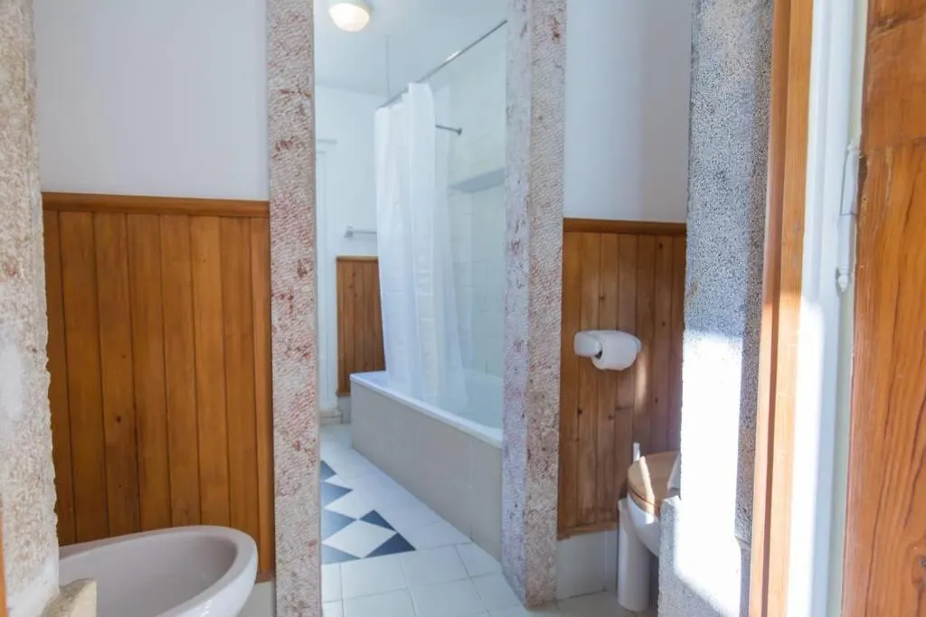 Апартаменты 135 B - Alfama Renovated Charming Historic Flat Near Baixa Лиссабон