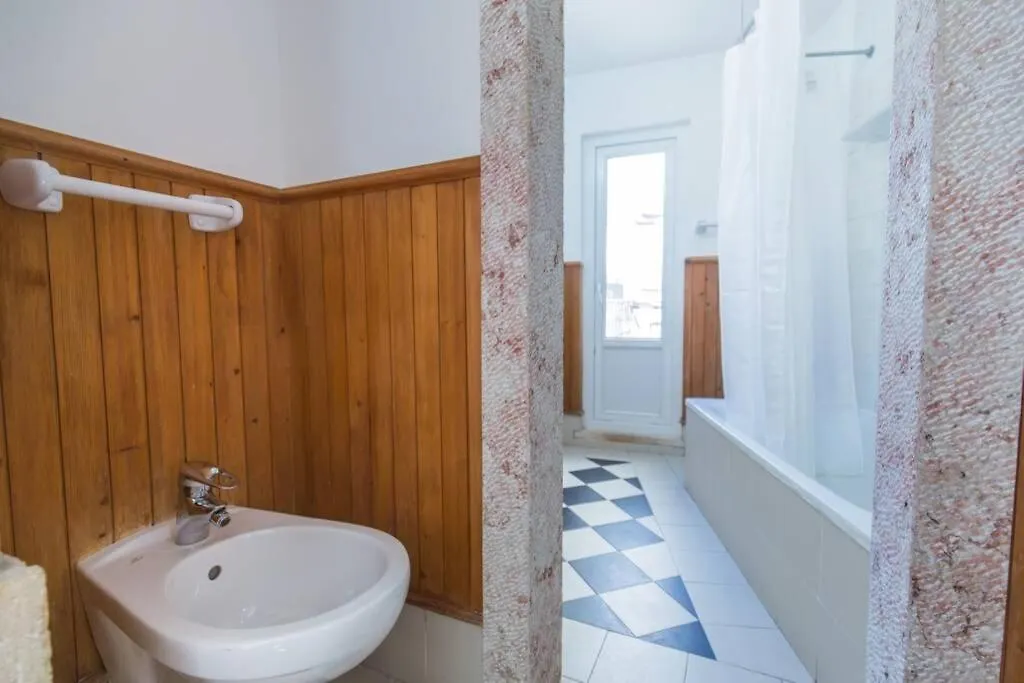 135 B - Alfama Renovated Charming Historic Flat Near Baixa Apartment Lisbon Portugal